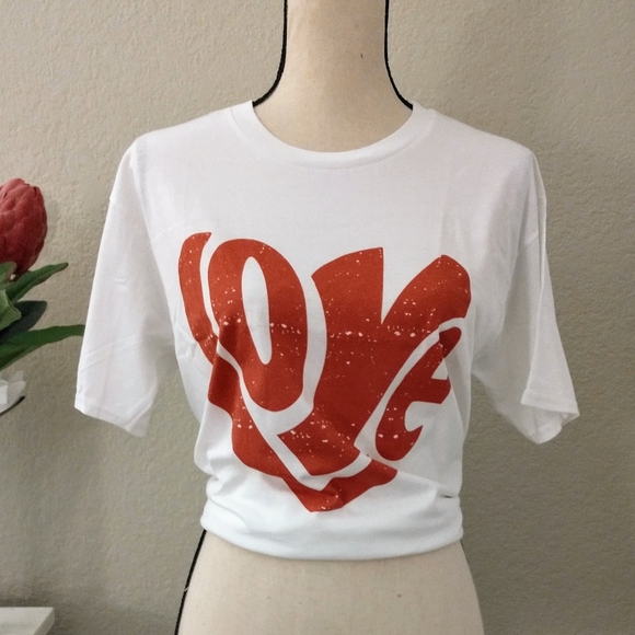 "Love" 70s heart graphic t-shirt - Picture 2 of 4